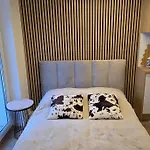 Modern Szalasa Apartment Warschau