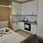 Modern Szalasa Warschau