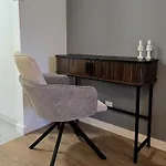 Modern Szalasa Warschau