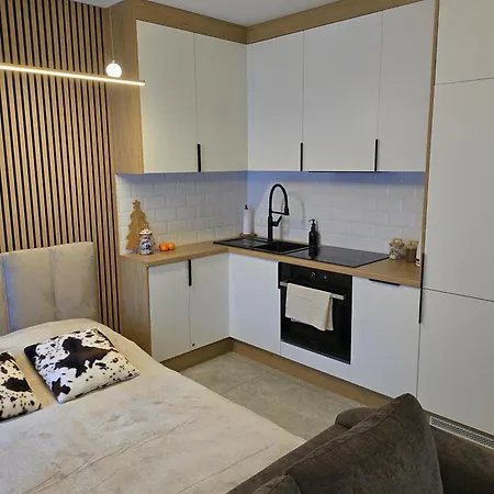 Modern Szalasa Варшава